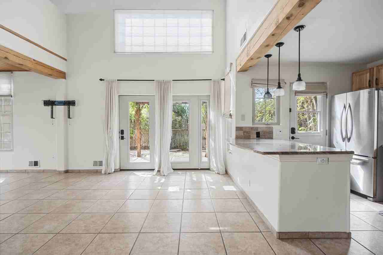 4184 New Moon Cir - Photo 3 of 31