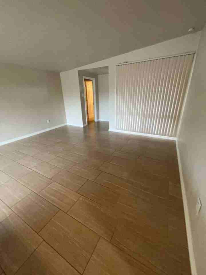 10301 Baldwin Ave Ne - Photo 7 of 12