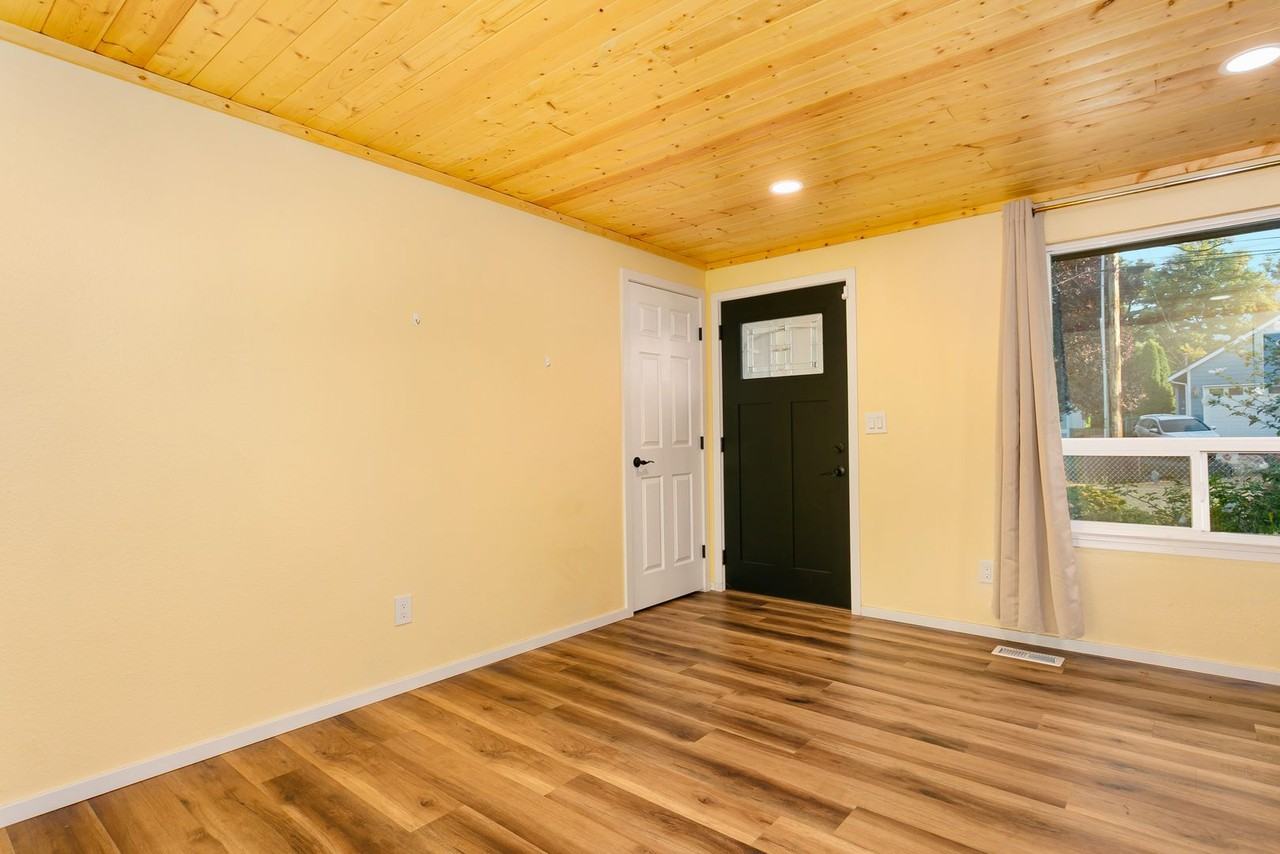 863 98th St S - Photo 5 of 24