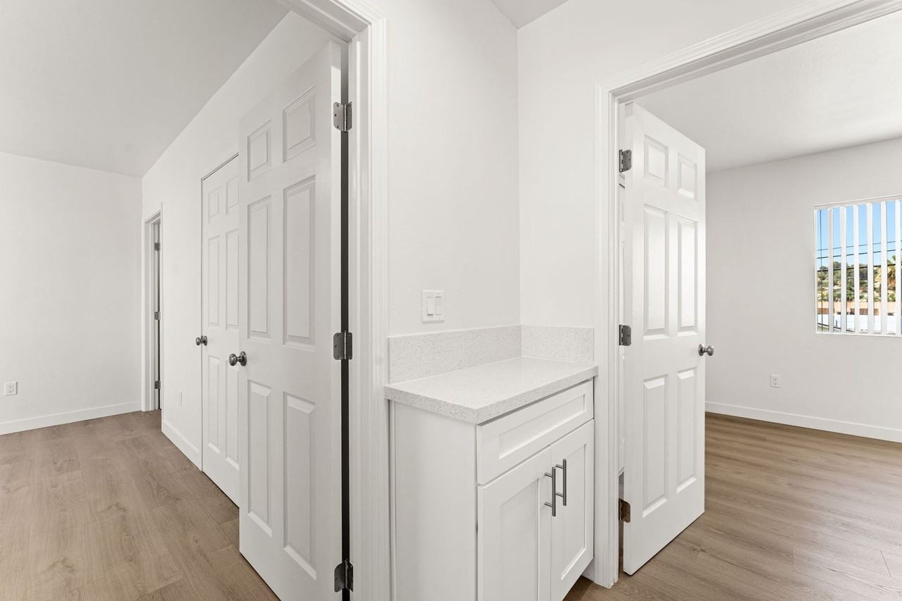 Applewood Manor Apartment Homes - Photo 3 of 50