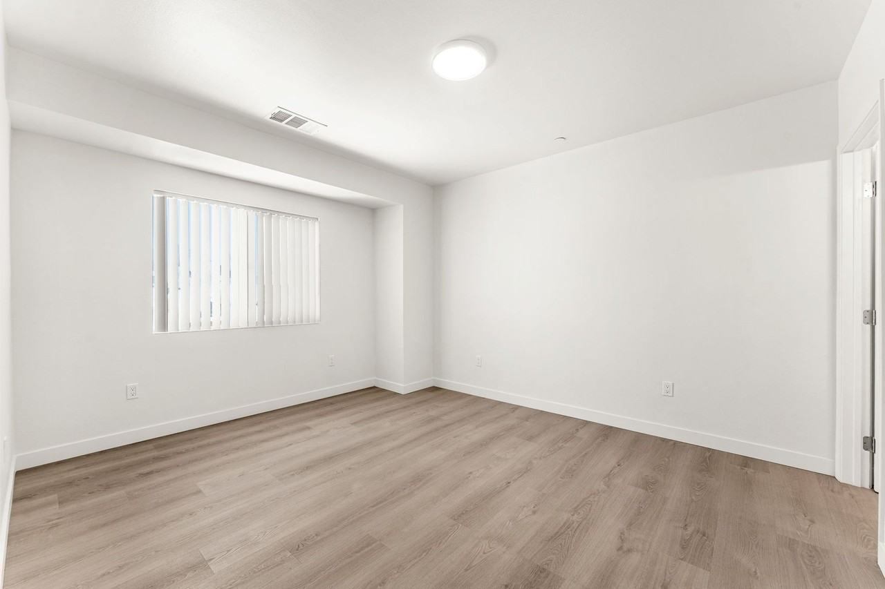 Applewood Manor Apartment Homes - Photo 4 of 50