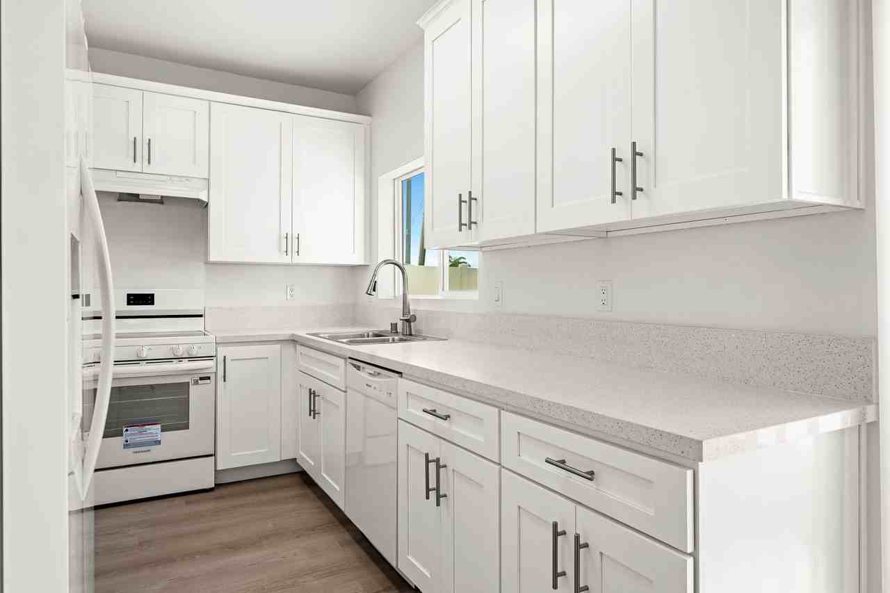Applewood Manor Apartment Homes - Photo 2 of 42
