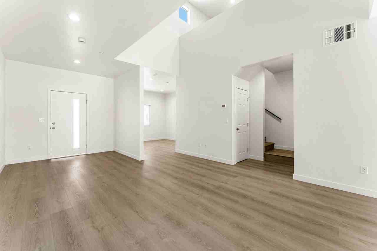 Applewood Manor Apartment Homes - Photo 6 of 42