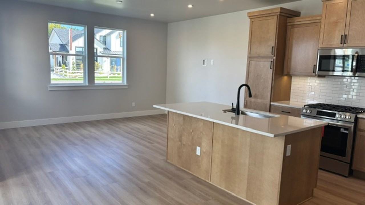 149 149 N Quincannon Way - Photo 2 of 6