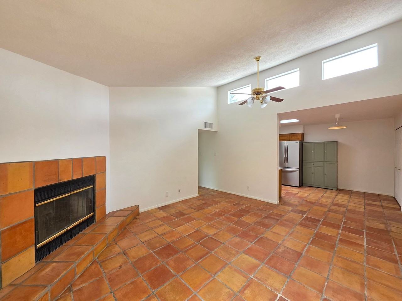 1504 Escondida Ct - Photo 4 of 24