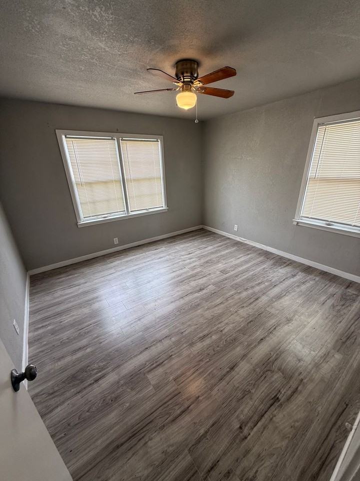 2811 35th St - Photo 6 of 11
