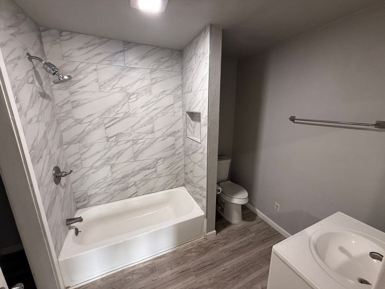 2811 35th St - Photo 7 of 11