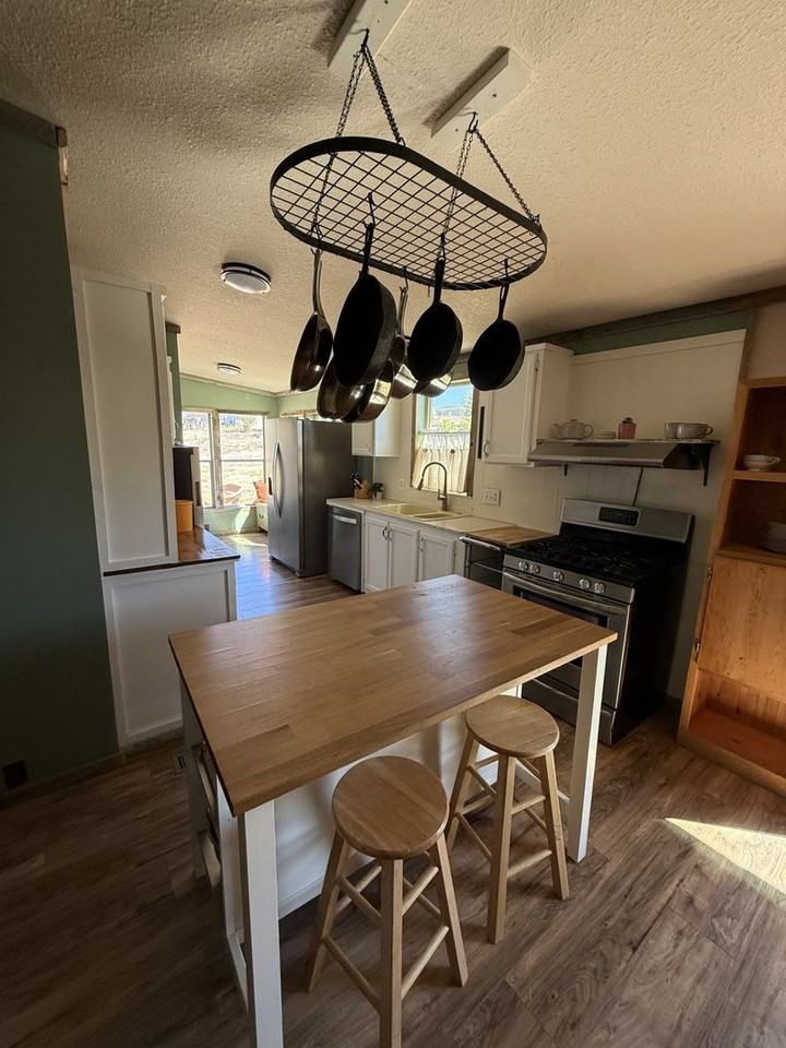 468 N Duck Springs Dr - Photo 2 of 15