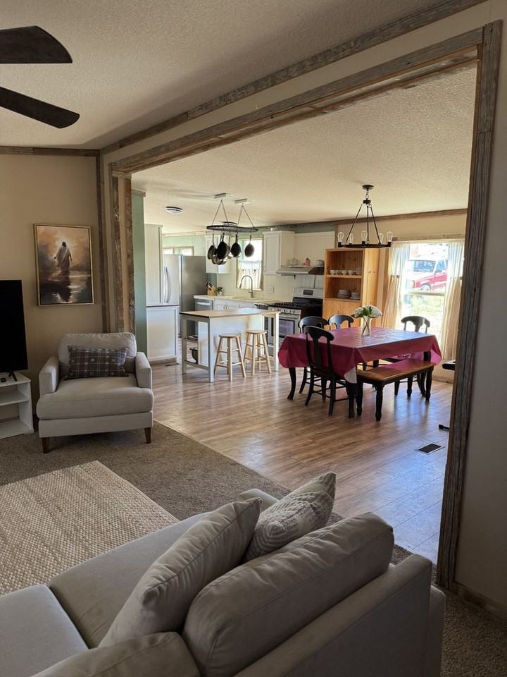 468 N Duck Springs Dr - Photo 3 of 15