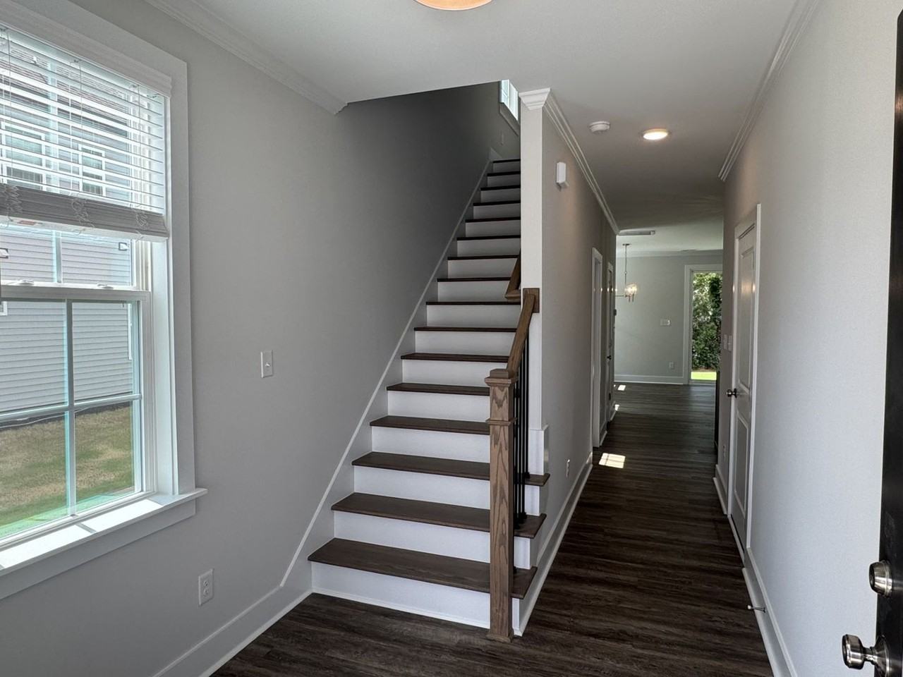 621 Marshskip Way - Photo 4 of 30