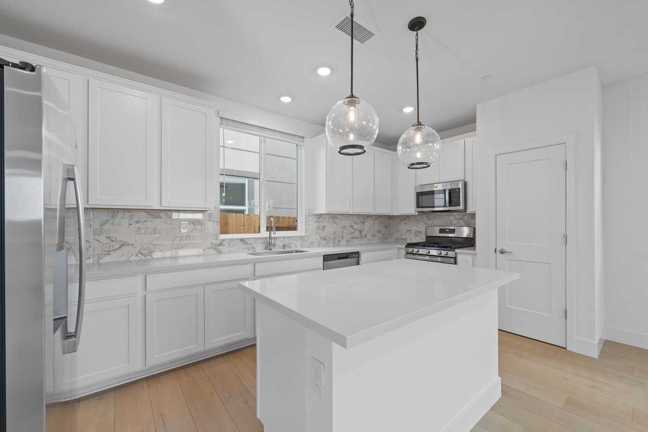 445 Prosecco Way - Photo 3 of 42