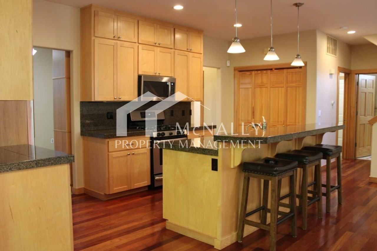 5713 49th St Nw - Photo 3 of 31