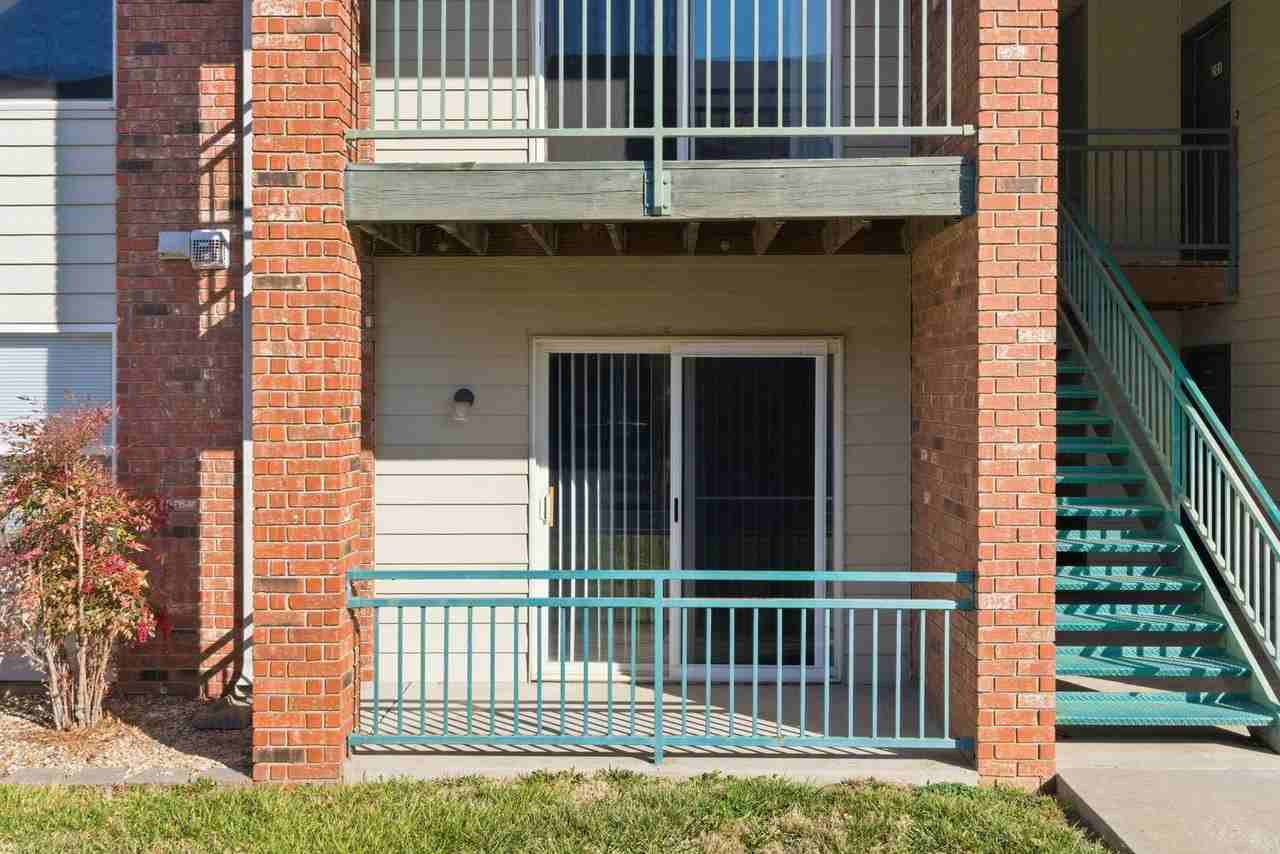 2835 S Nettleton Ave - Photo 3 of 19