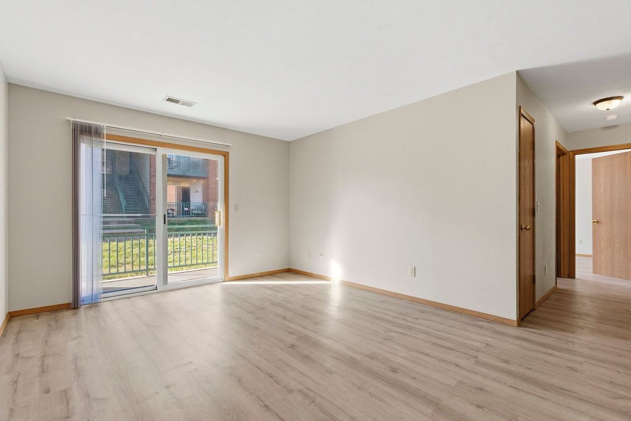 2835 S Nettleton Ave - Photo 4 of 19