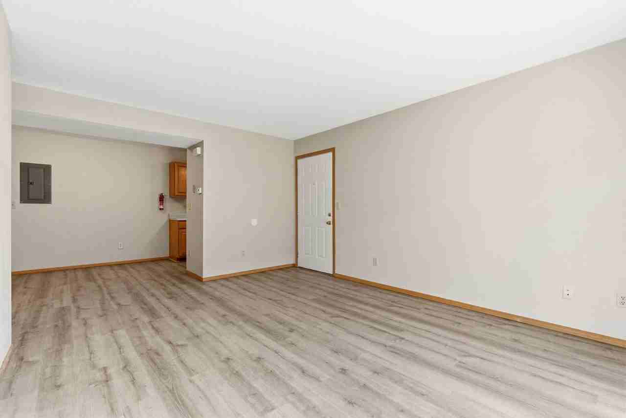 2835 S Nettleton Ave - Photo 5 of 19