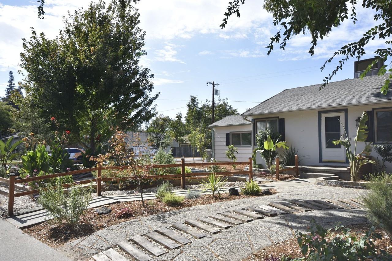 1544 Maryland Ave - Photo 4 of 20