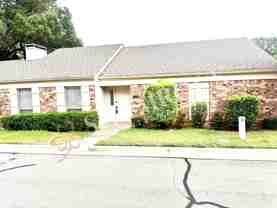 3206 Creekwood Cir - Photo 1 of 1
