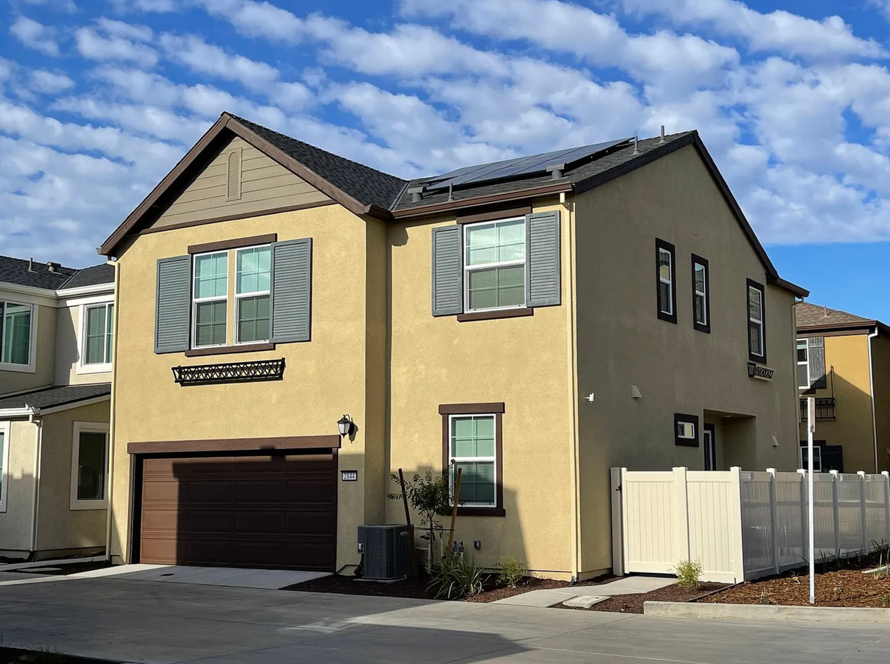 2144 Brave Hawk Loop - Photo 2 of 31