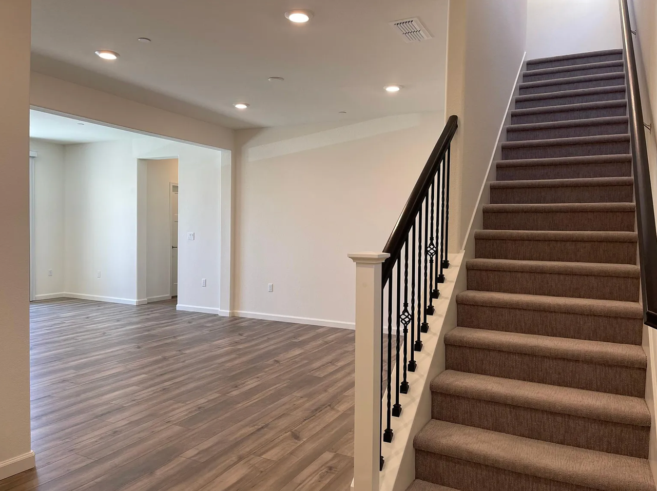 2144 Brave Hawk Loop - Photo 3 of 31