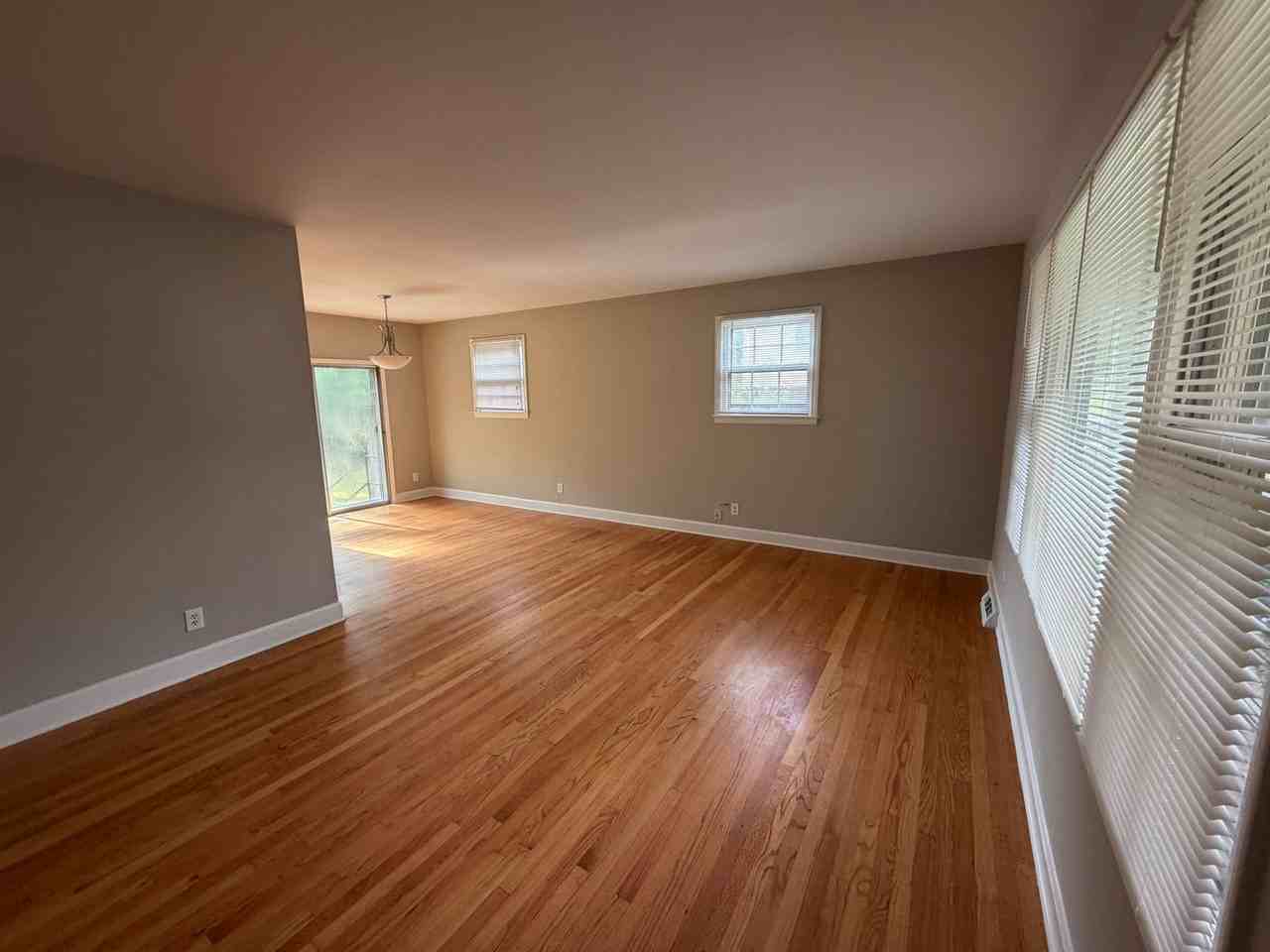 5200 Amity Pl - Photo 7 of 15