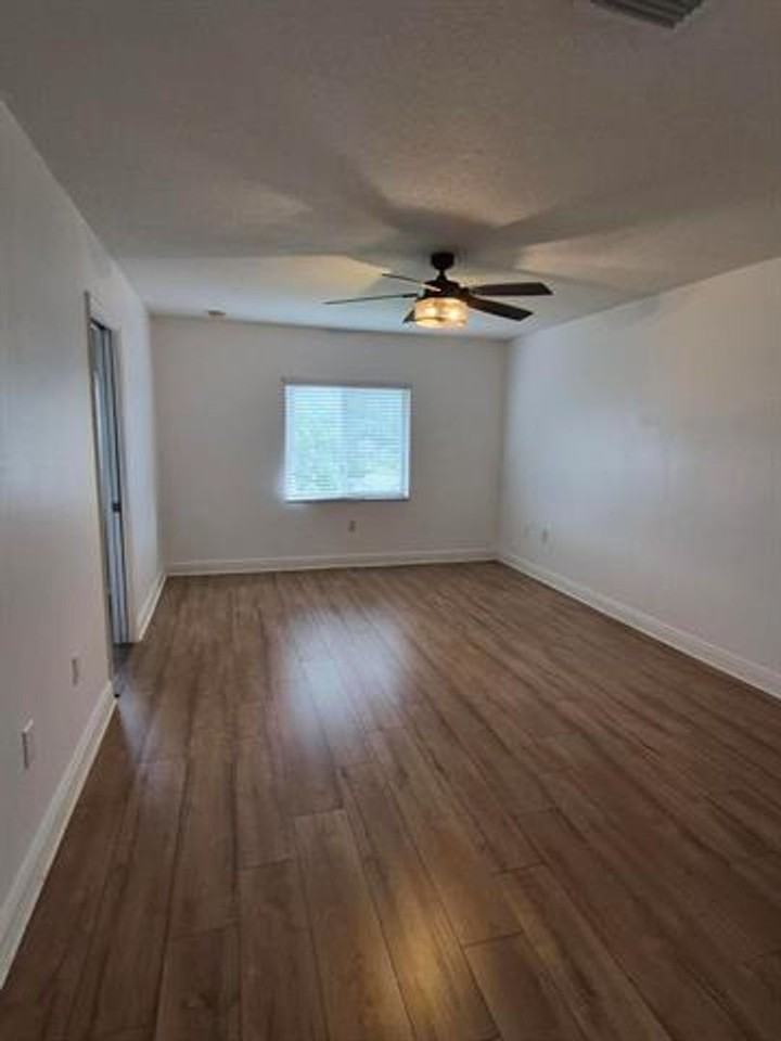 5837 5837 Tyler St th 5837 - Photo 7 of 8