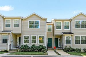 featured image of 808 Yorkview Dr