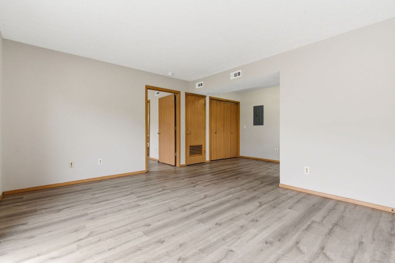 3360 S Fairway Ave - Photo 4 of 25