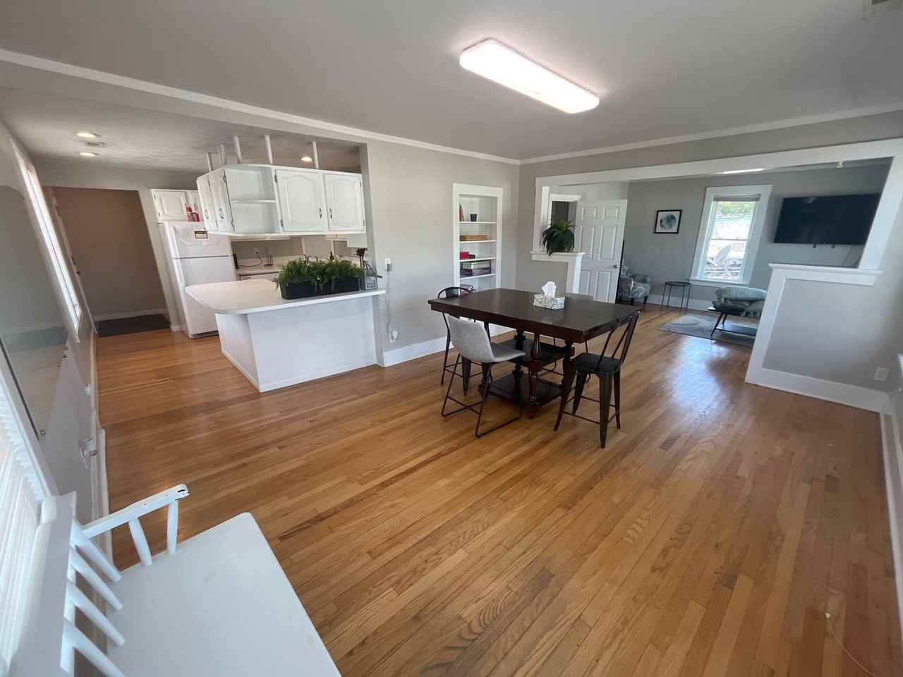 3501 Center St - Photo 3 of 14