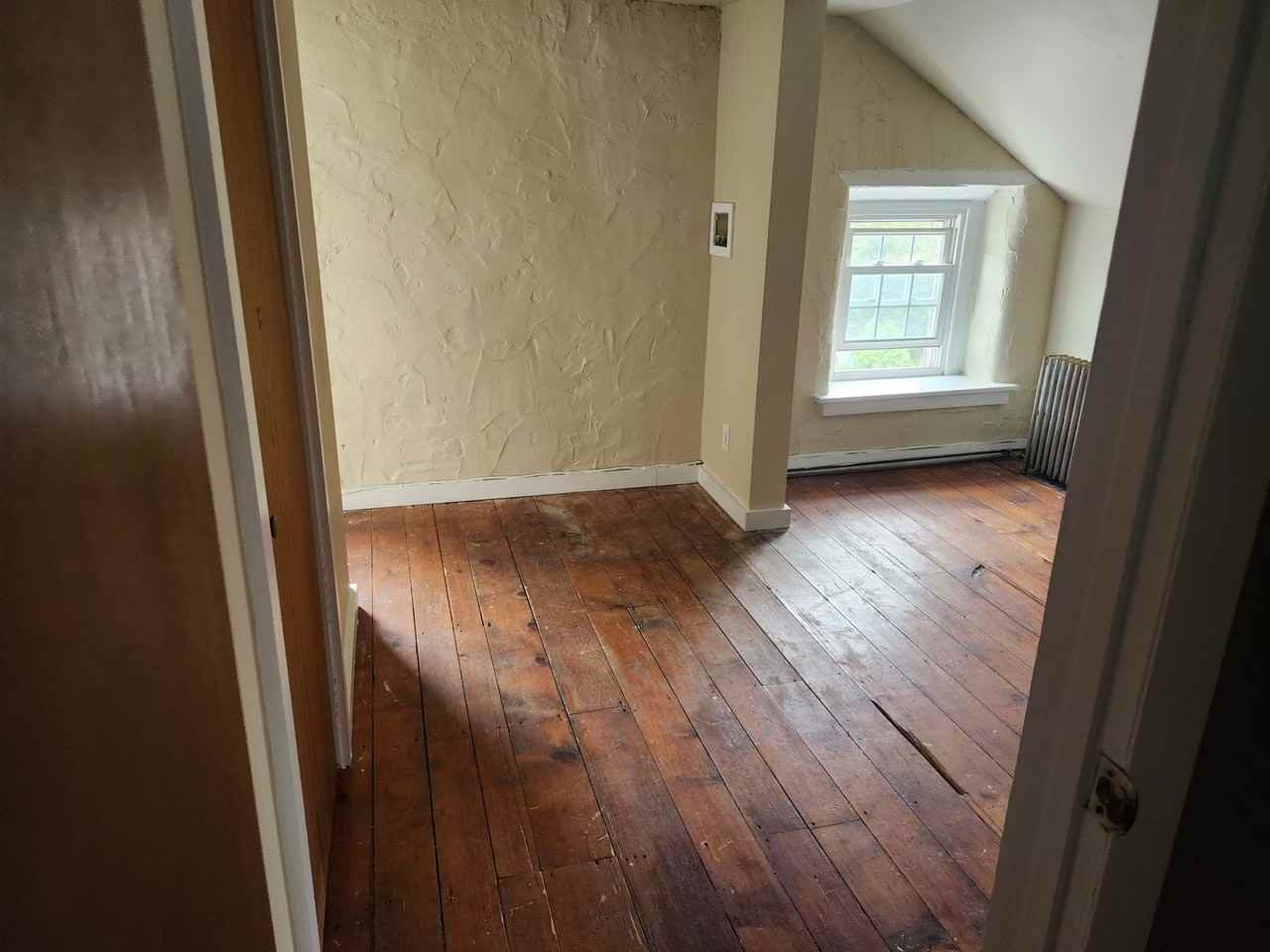 366 Ridge Rd - Photo 5 of 8