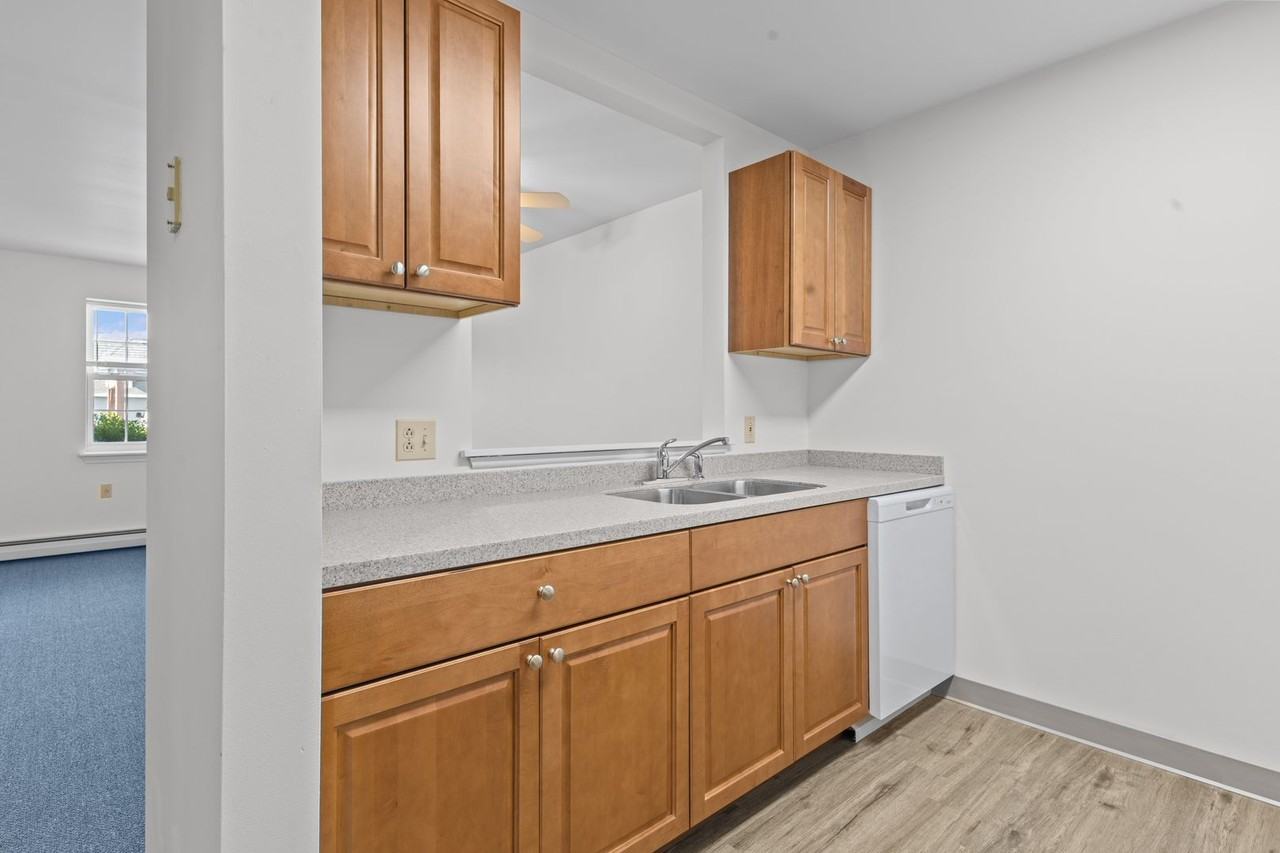 Taft Farm Senior Living - Photo 6 of 50