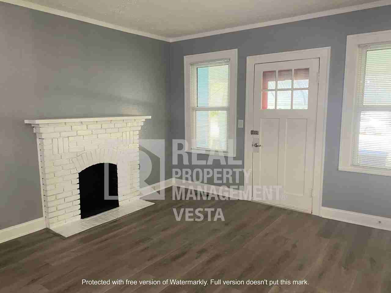 1349 Hillyer Ave - Photo 2 of 16
