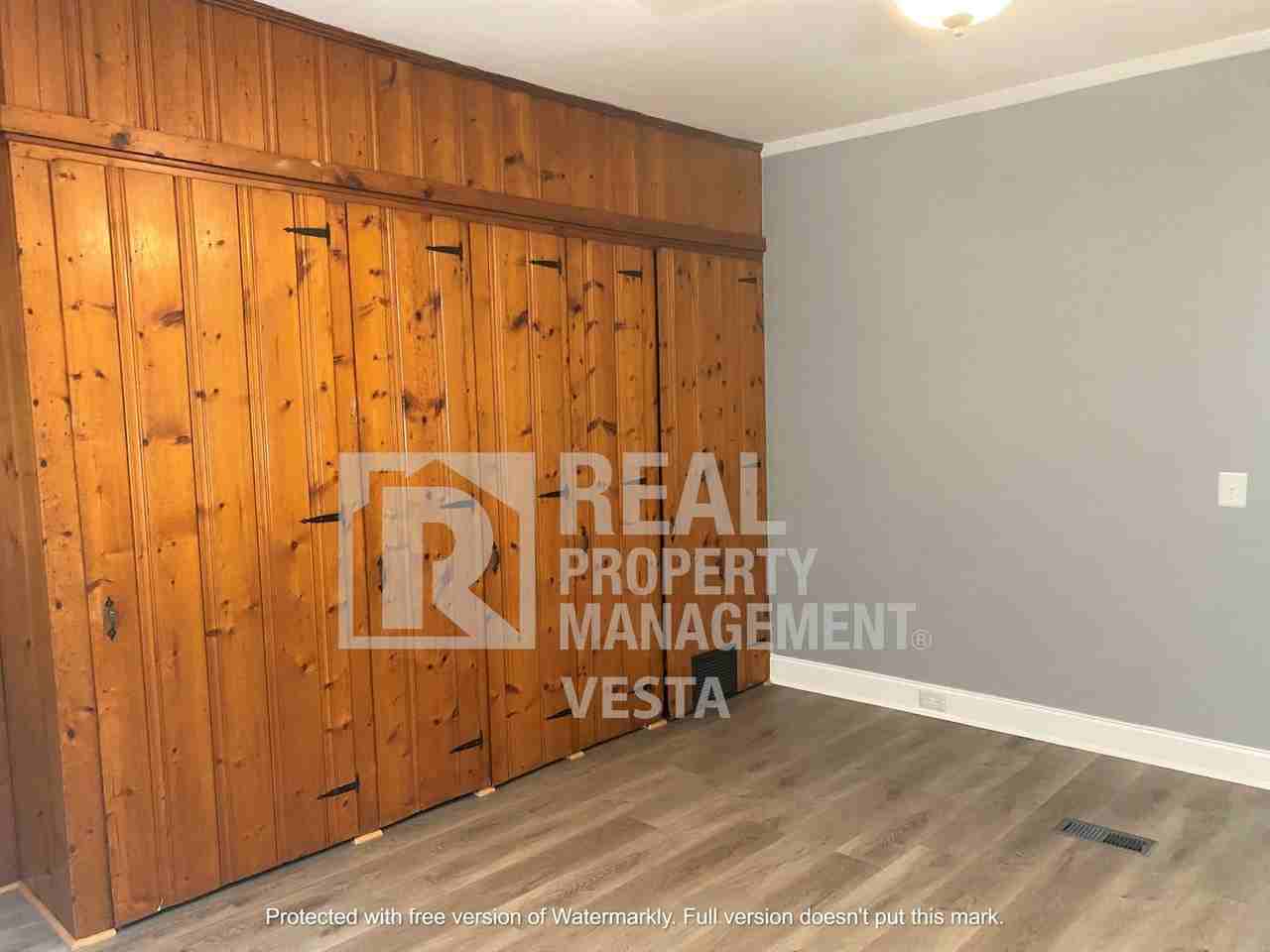 1349 Hillyer Ave - Photo 6 of 16