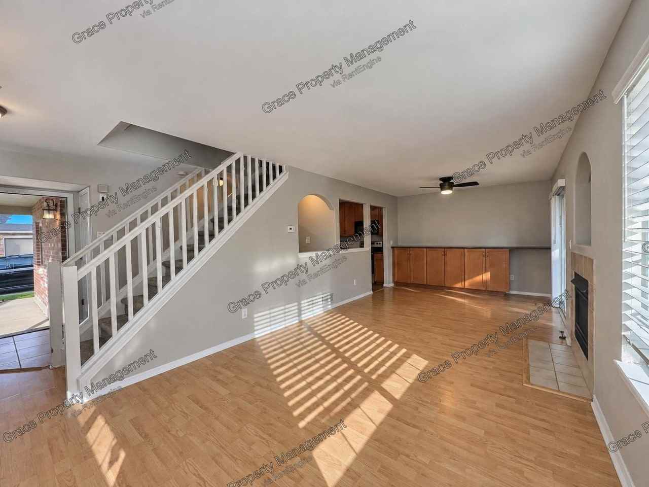 12756 Forest St - Photo 2 of 25