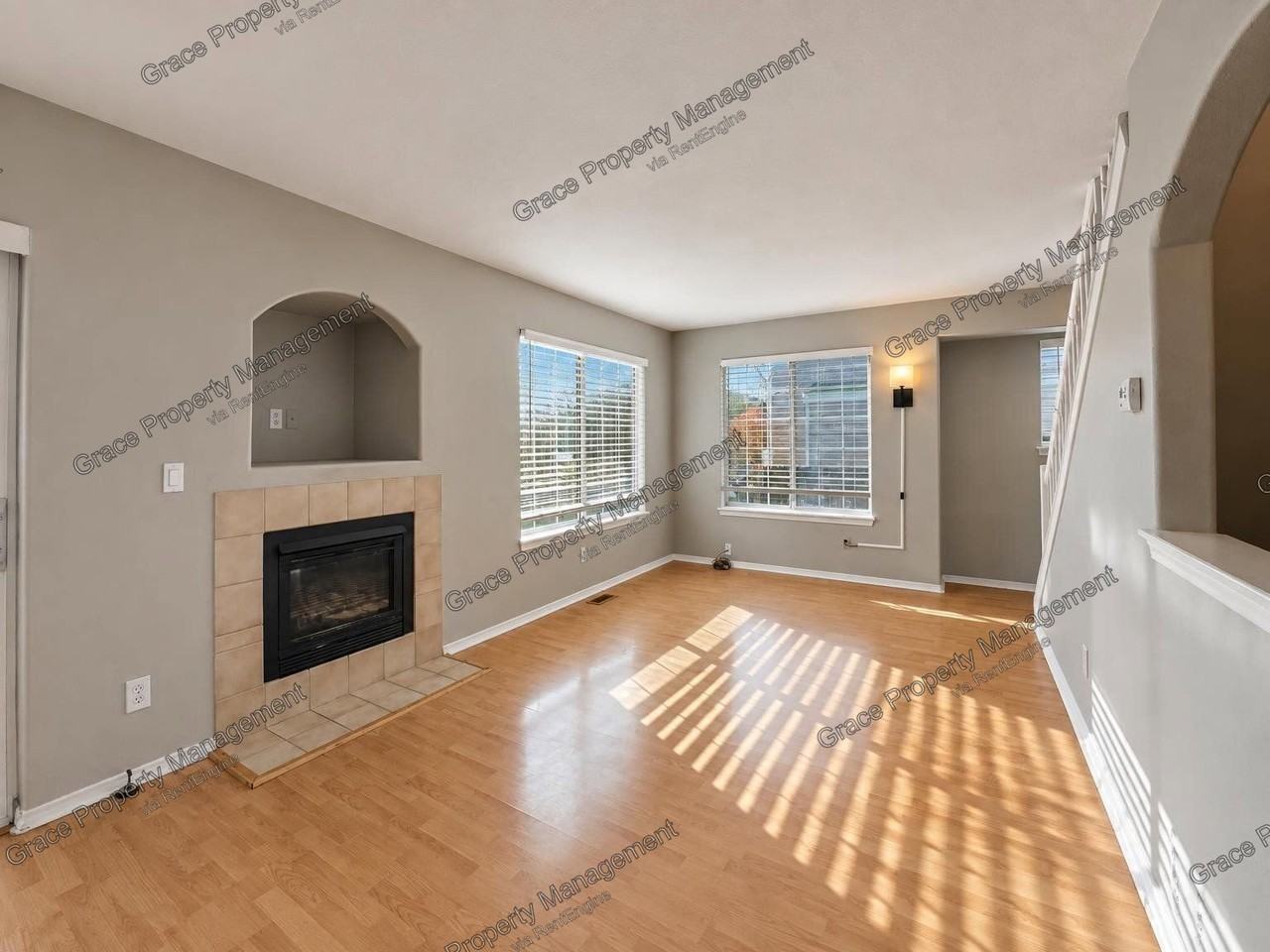 12756 Forest St - Photo 3 of 25