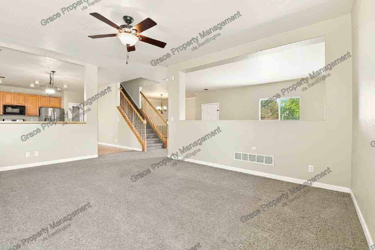 13937 Ivy St - Photo 4 of 26