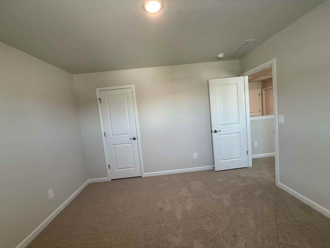 828 Ottawa Dr - Photo 2 of 42