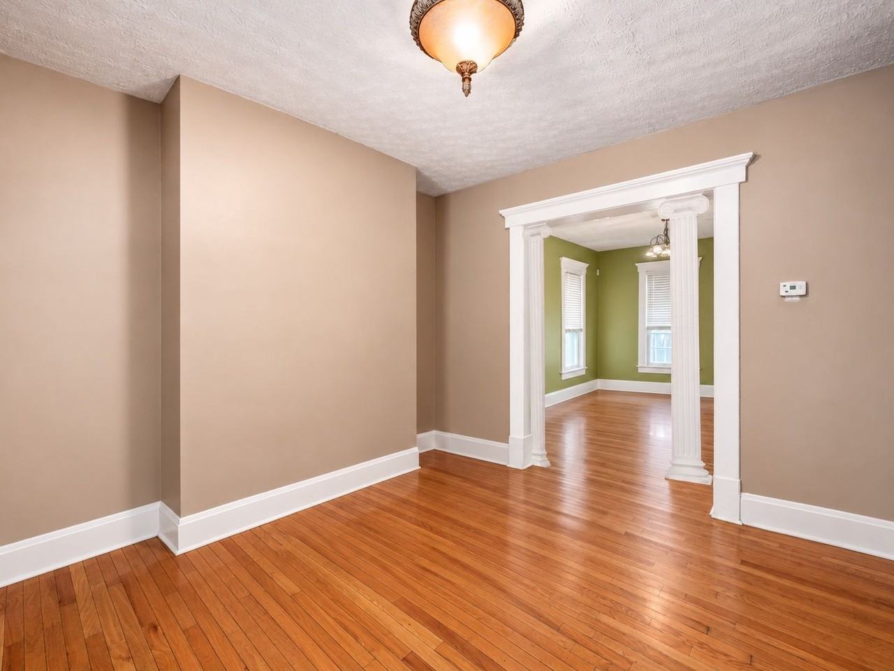1400 Summit St - Photo 5 of 29