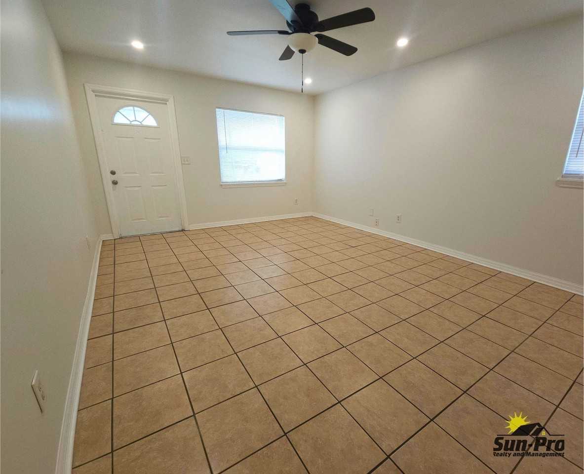 715 Georgia St #1 - Photo 4 of 16