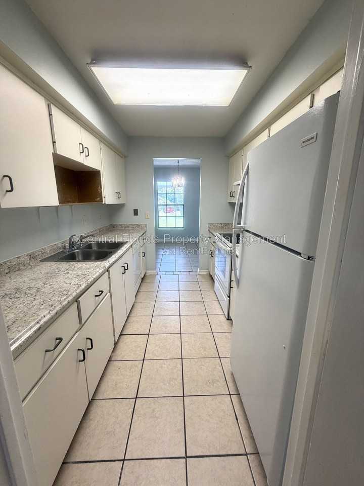 356 W Minneola Ave #1 - Photo 5 of 13