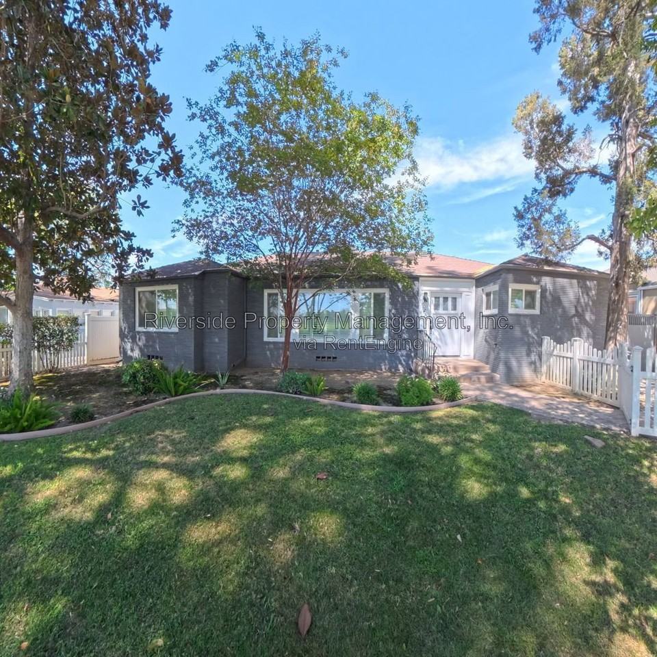 4025 Terracina Dr - Photo 2 of 38