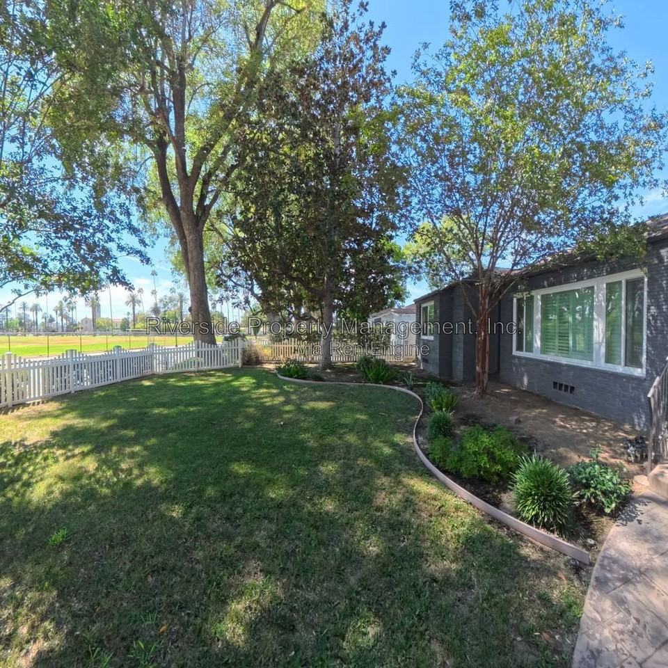 4025 Terracina Dr - Photo 5 of 38