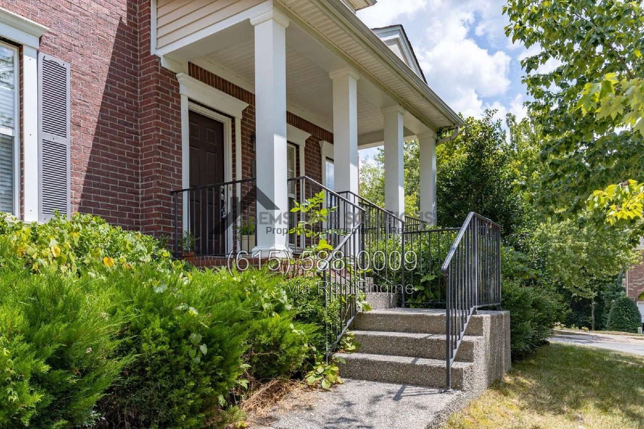 1400 Flemings Ct - Photo 3 of 39
