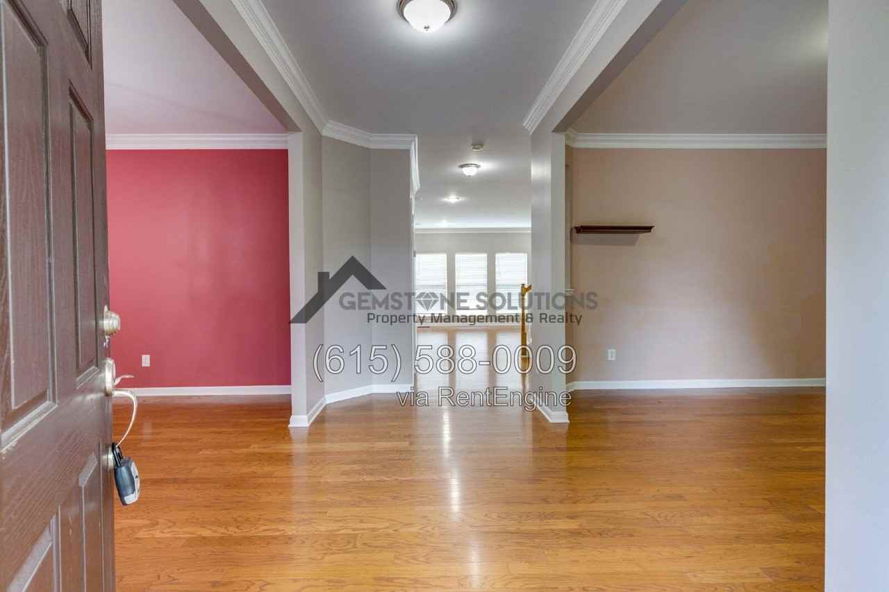 1400 Flemings Ct - Photo 4 of 39