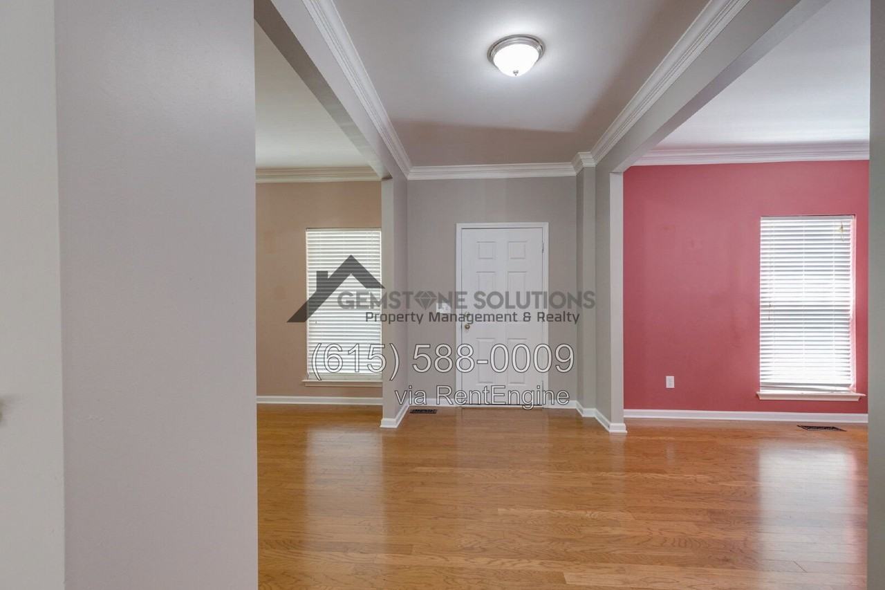 1400 Flemings Ct - Photo 5 of 39