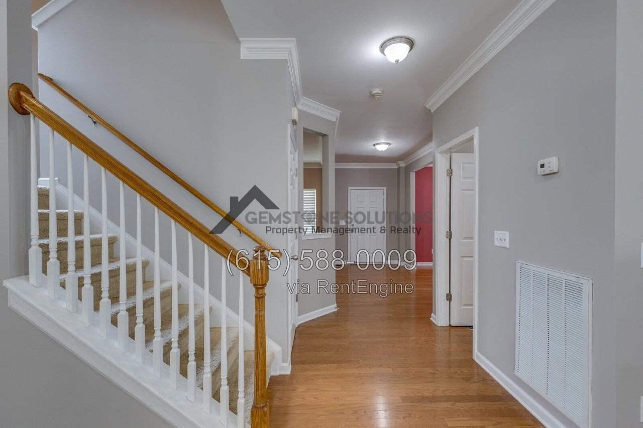1400 Flemings Ct - Photo 6 of 39