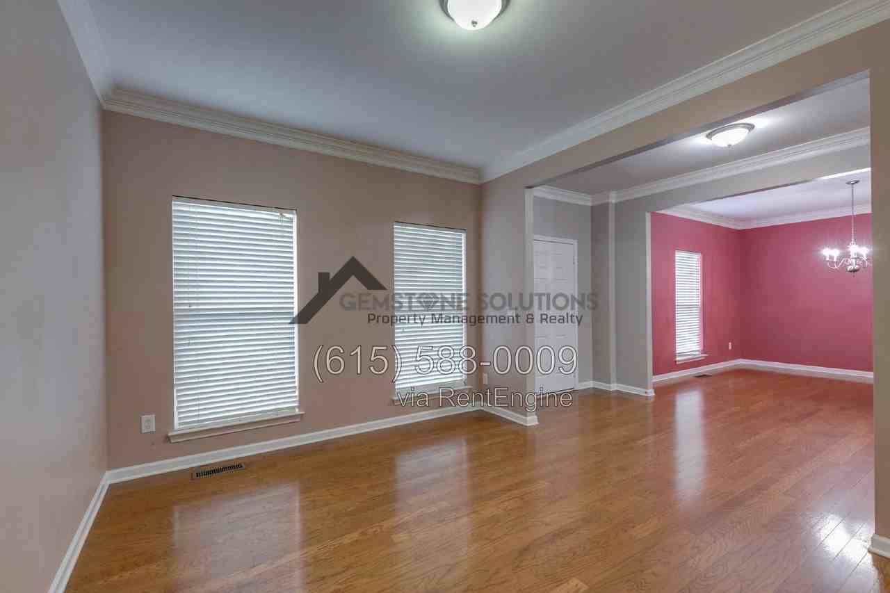 1400 Flemings Ct - Photo 7 of 39
