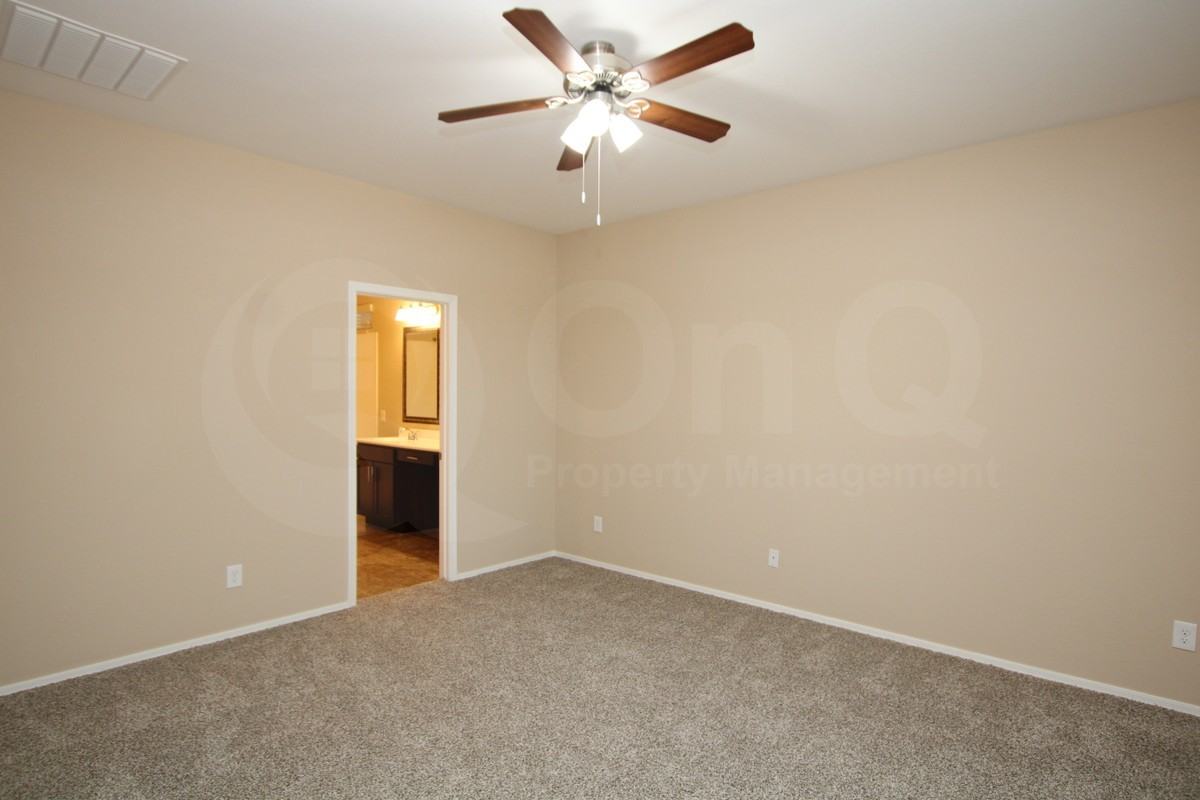 22236 N 104th Ln - Photo 5 of 17