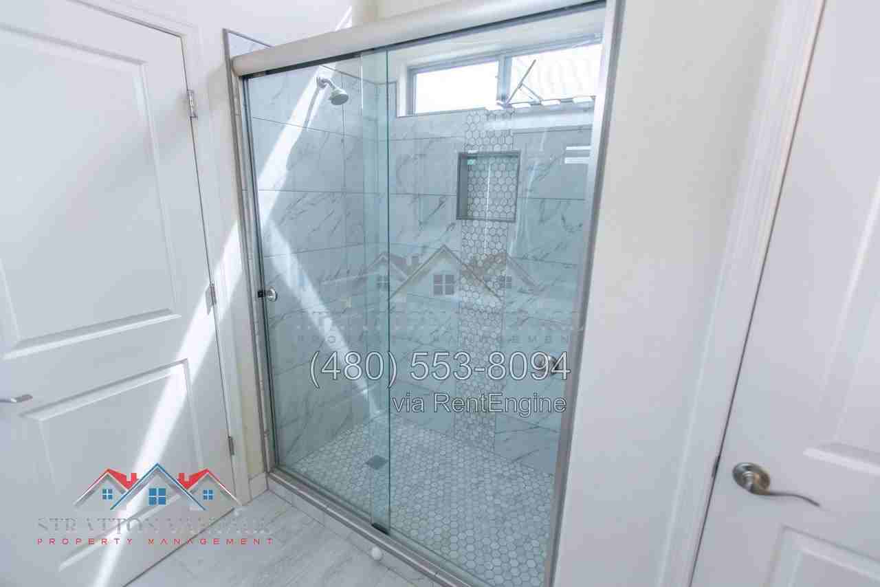 42447 W Colby Dr - Photo 7 of 41