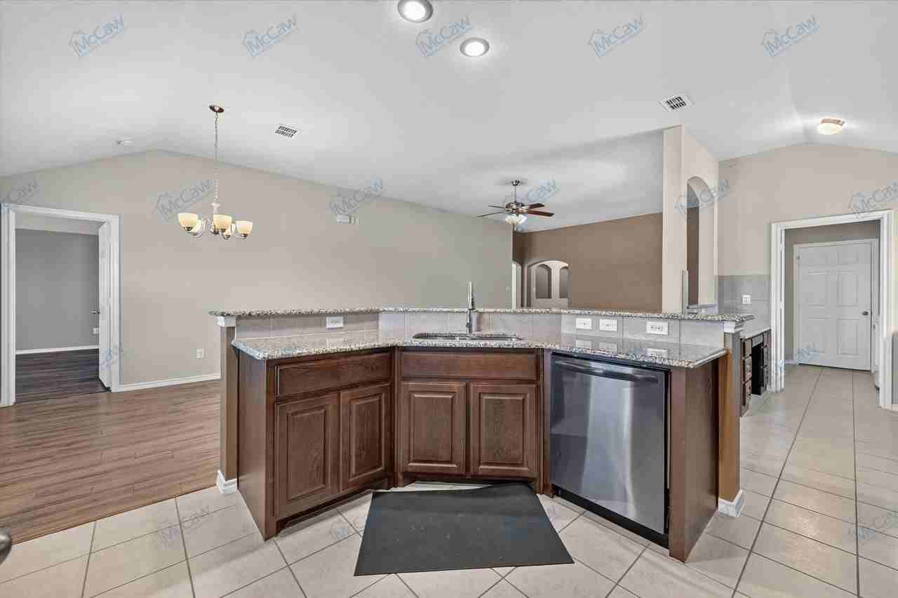 12000 Castleford Way - Photo 7 of 20
