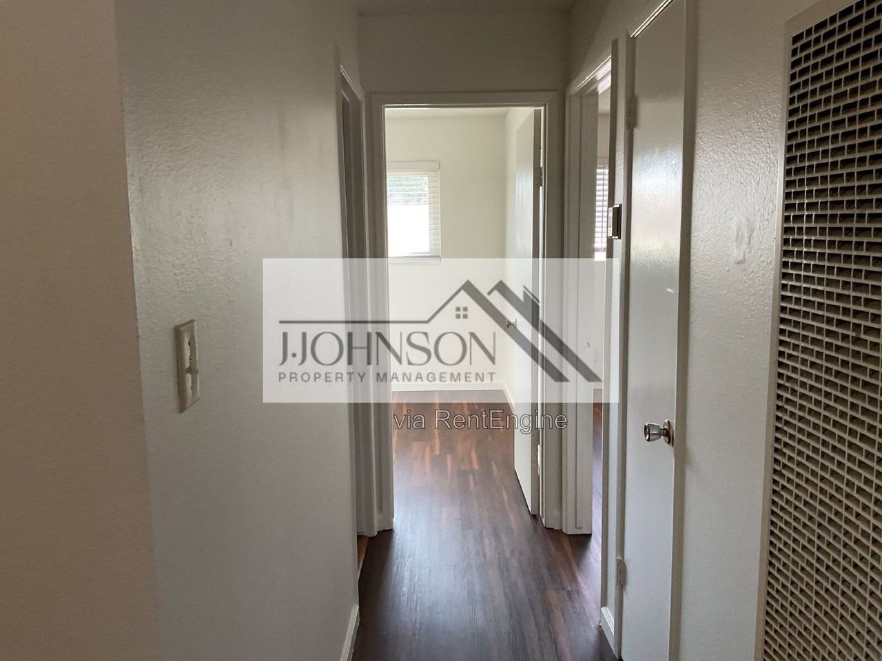 1338 W 12th St #G - Photo 4 of 7